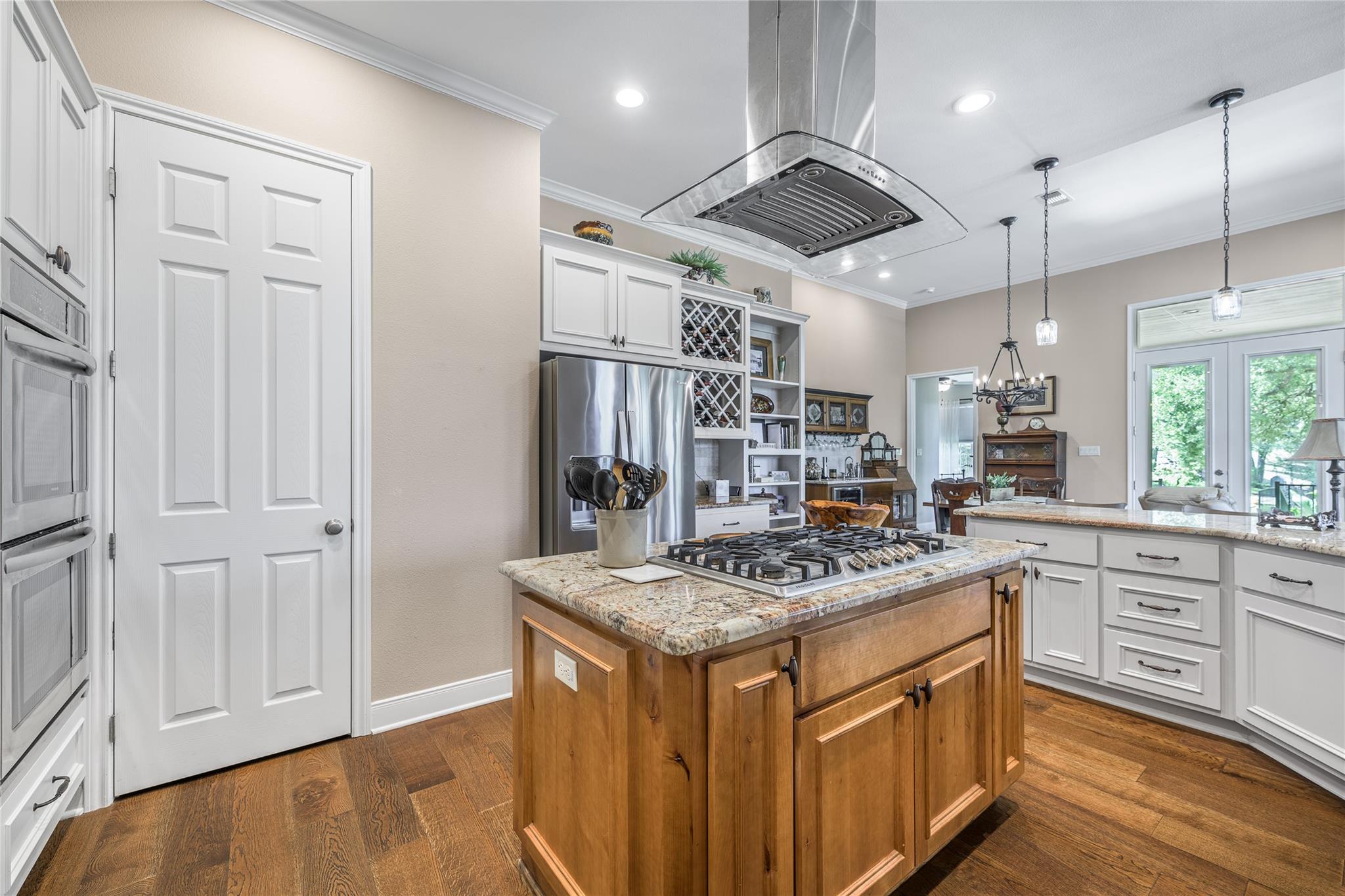 100 Kathleen Ave, La Grange, TX 78945