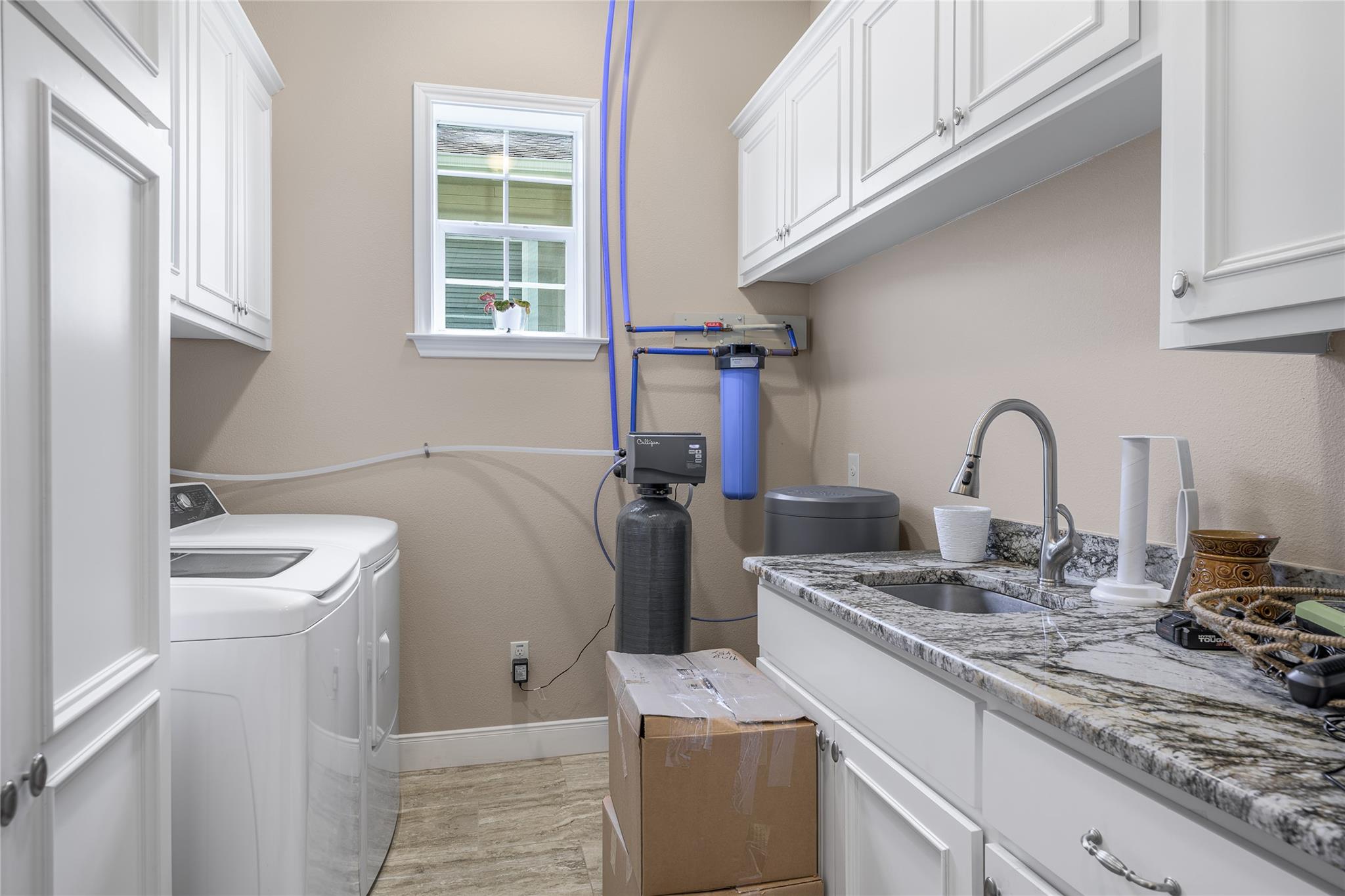 100 Kathleen Ave, La Grange, TX 78945