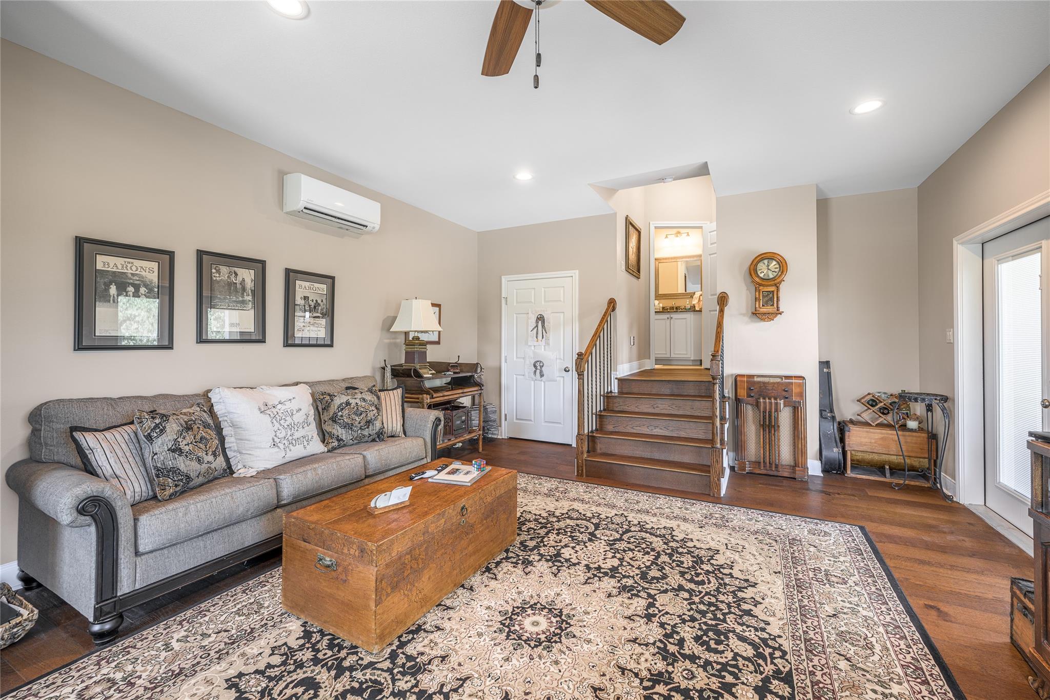 100 Kathleen Ave, La Grange, TX 78945