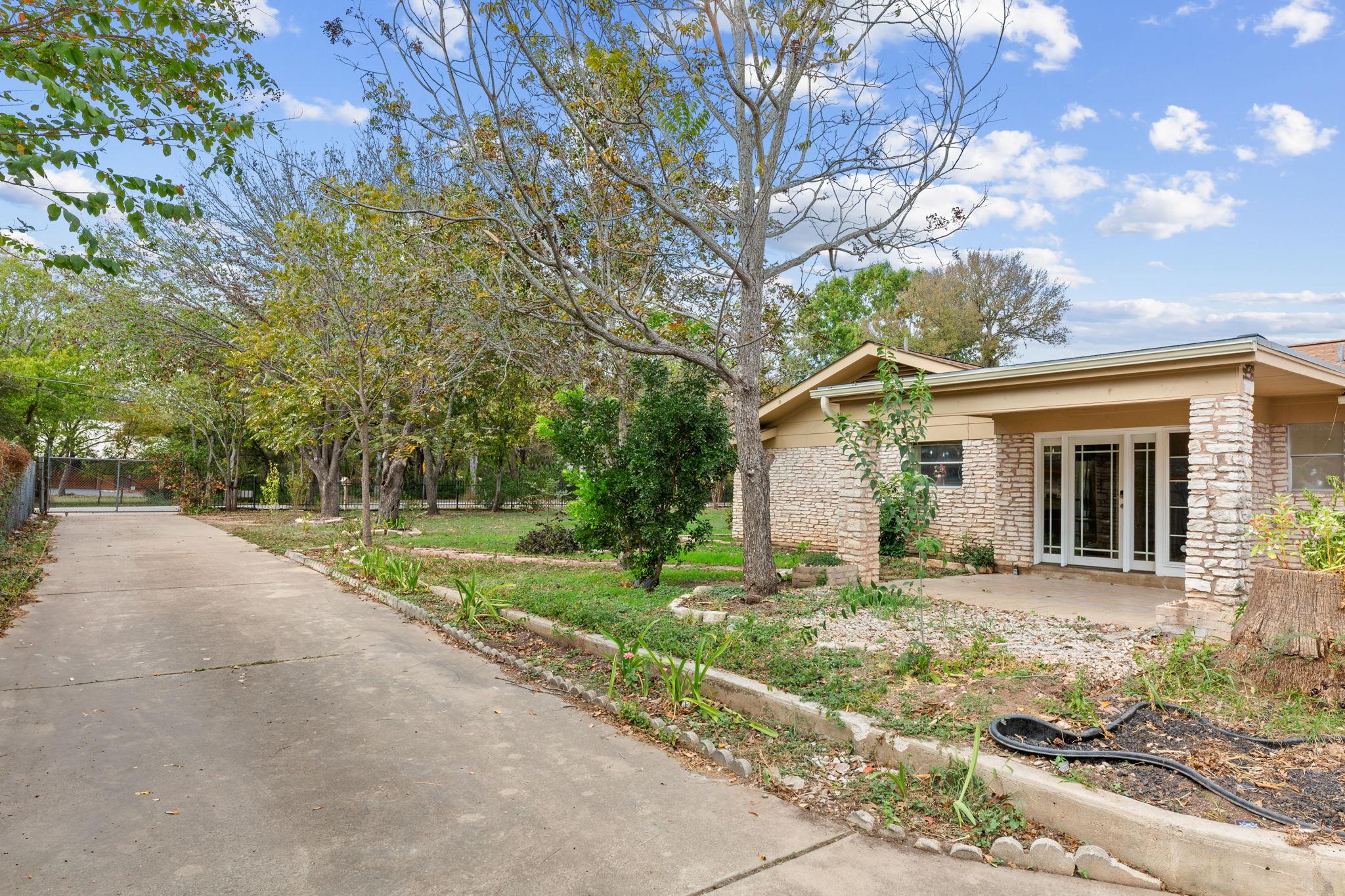 11509 Circle Dr, Austin, TX 78748