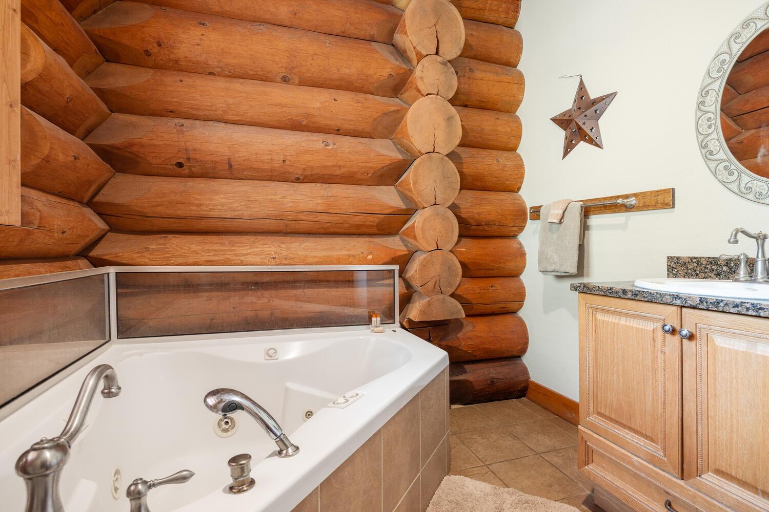 2550 FM 2342 # Hero's Hideaway, Burnet, TX 78611