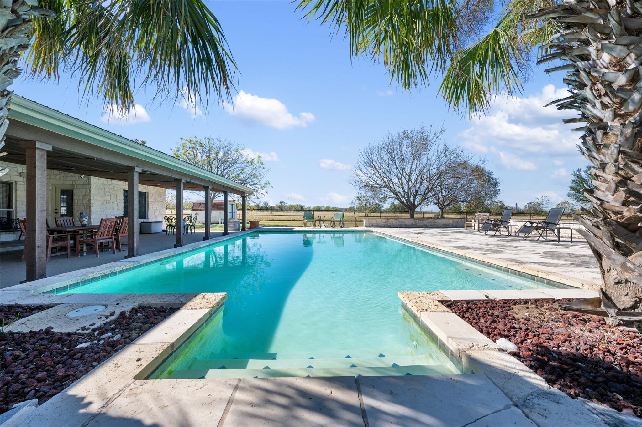 155 Gabriel Farms Dr, Hutto, TX 78634