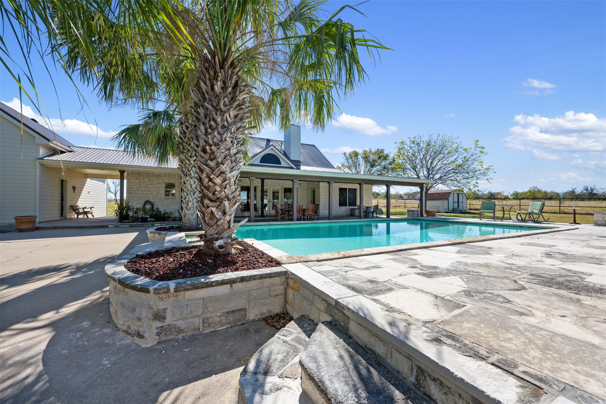 155 Gabriel Farms Dr, Hutto, TX 78634