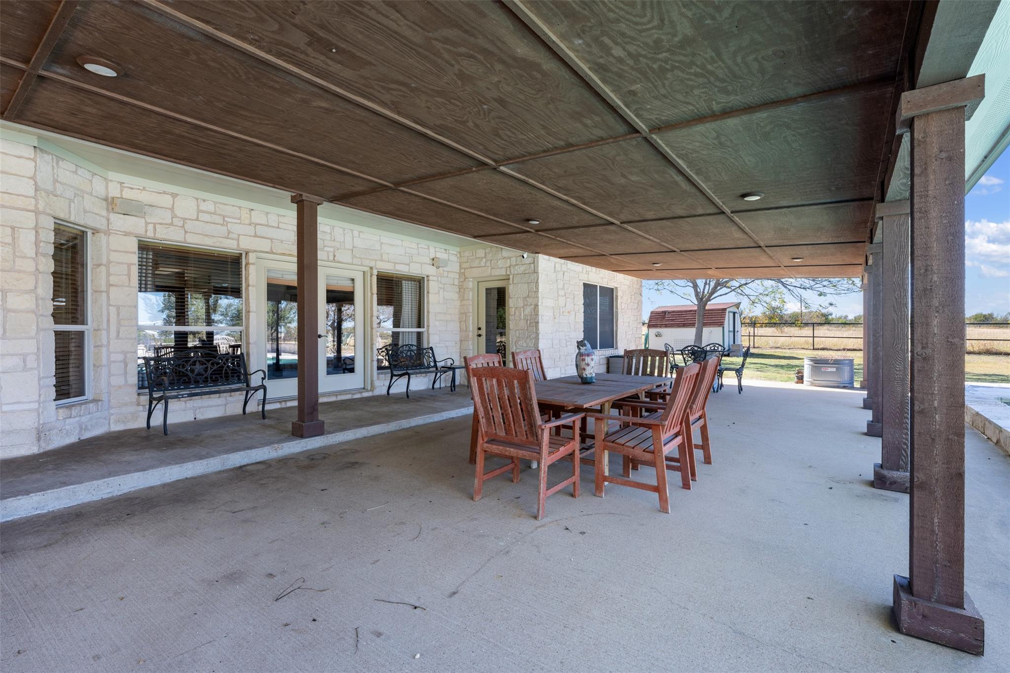 155 Gabriel Farms Dr, Hutto, TX 78634