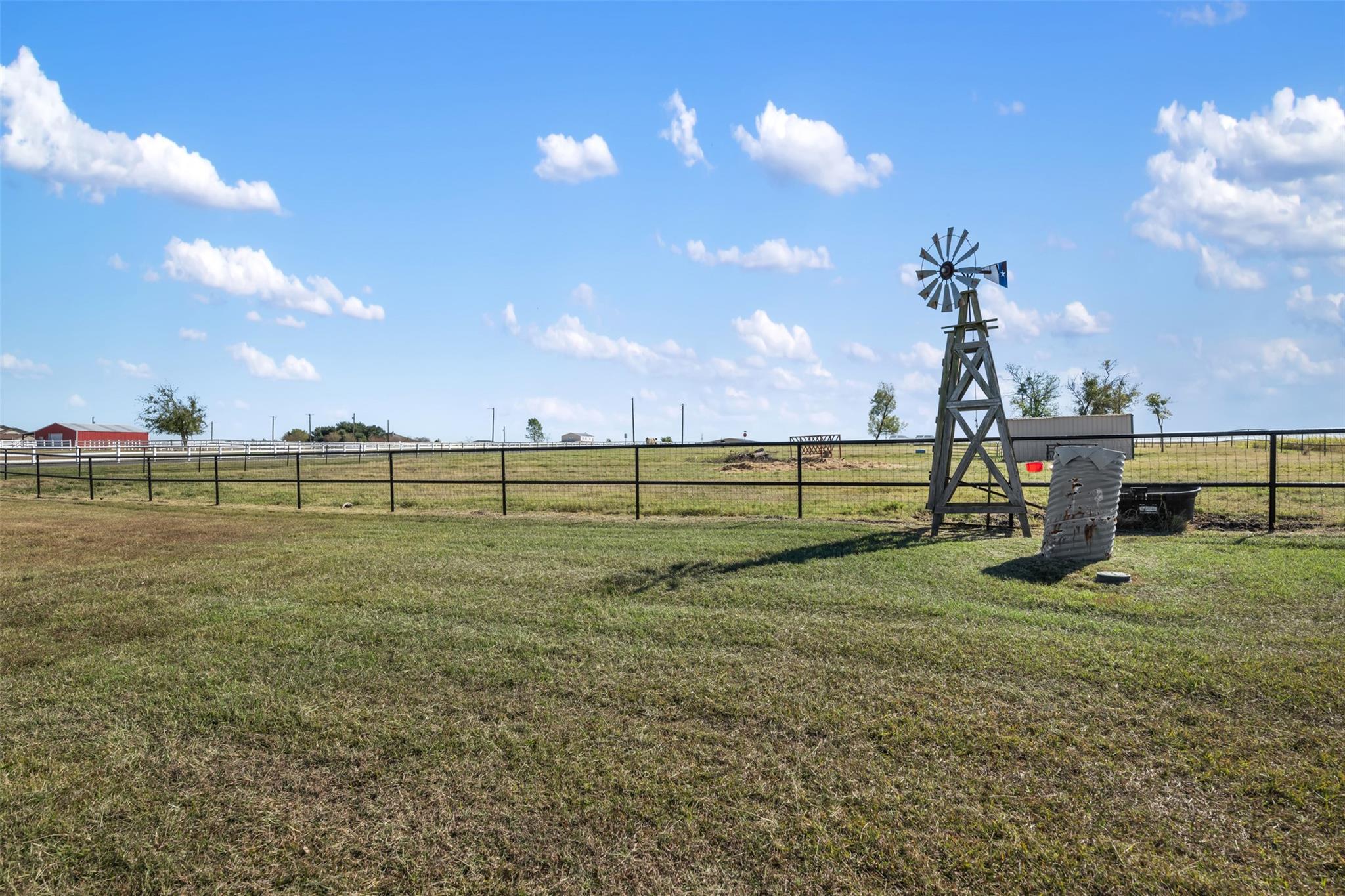 155 Gabriel Farms Dr, Hutto, TX 78634