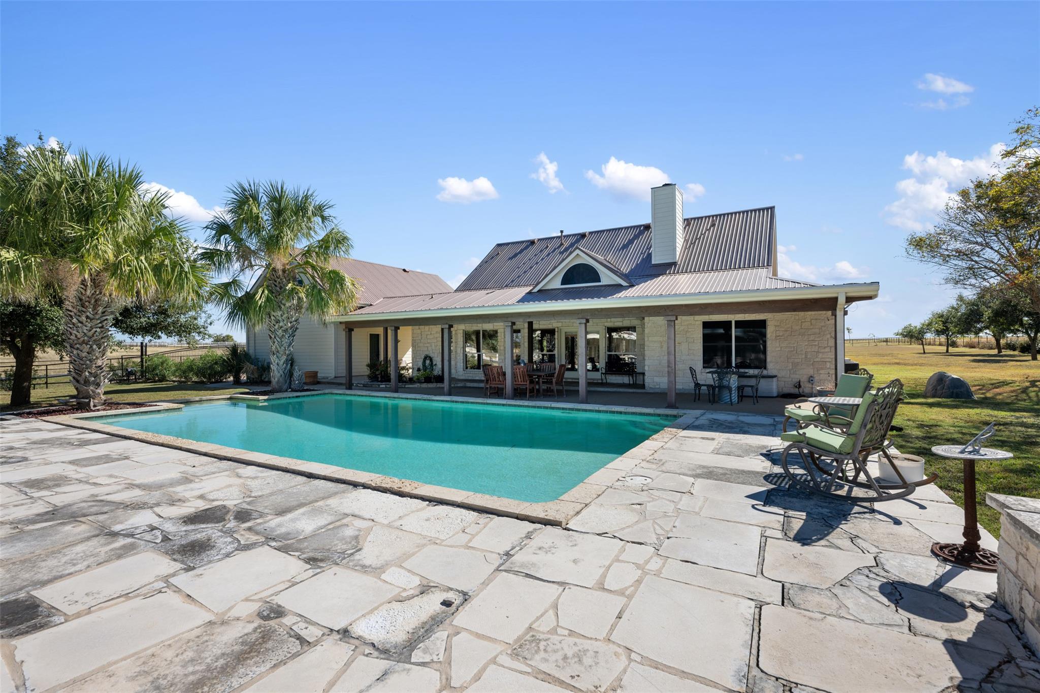 155 Gabriel Farms Dr, Hutto, TX 78634