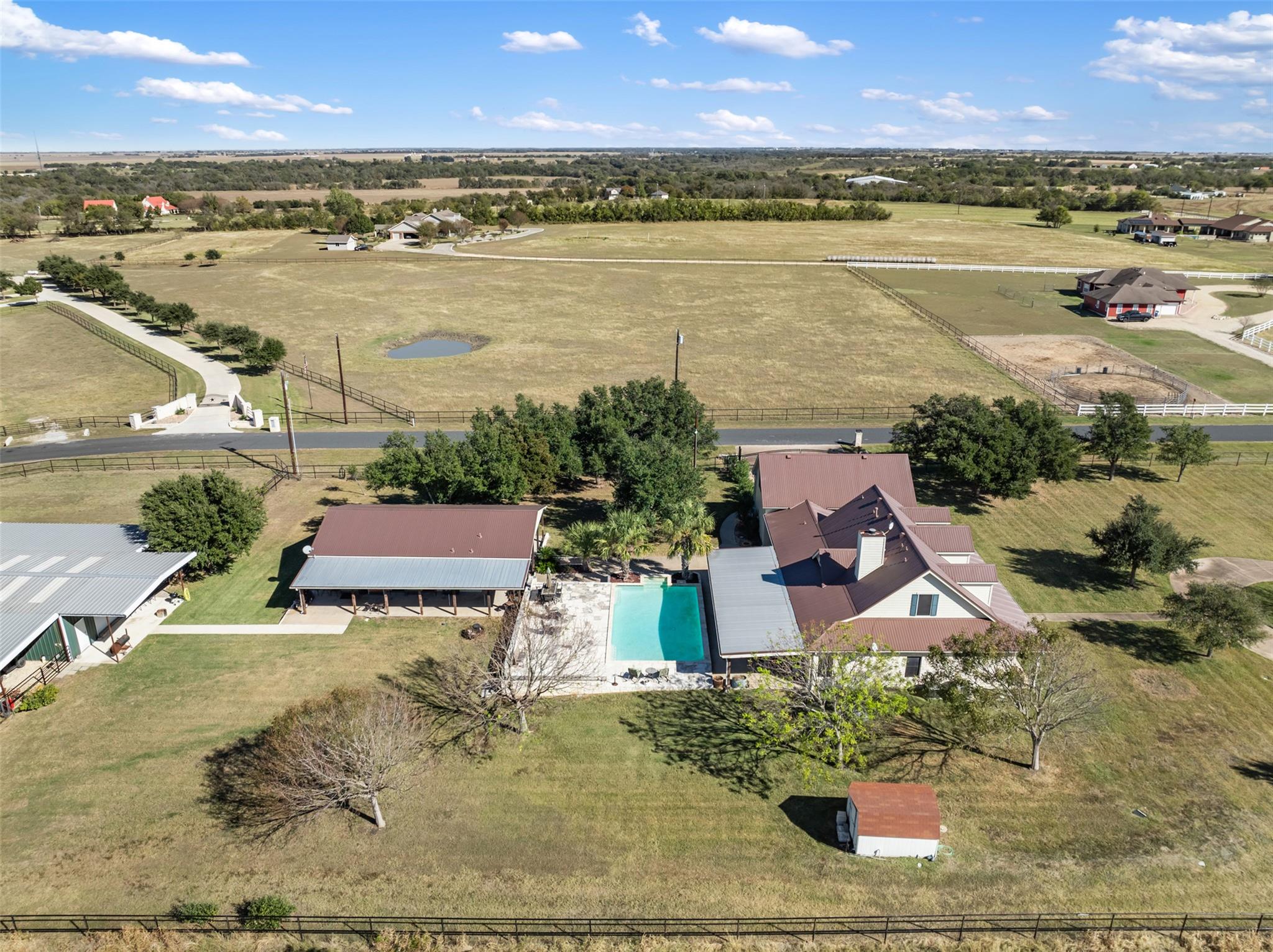155 Gabriel Farms Dr, Hutto, TX 78634