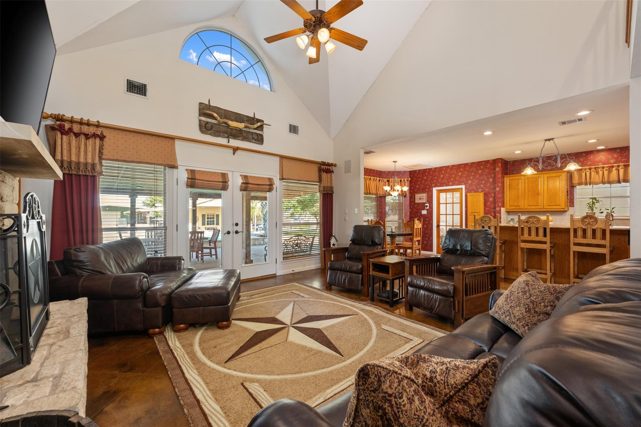 155 Gabriel Farms Dr, Hutto, TX 78634