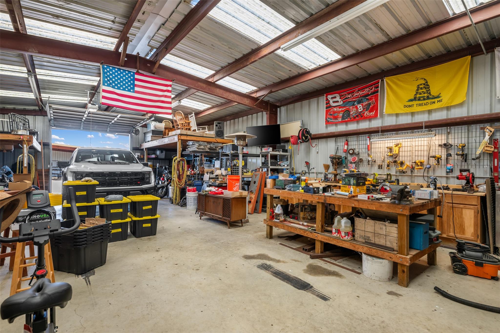 155 Gabriel Farms Dr, Hutto, TX 78634