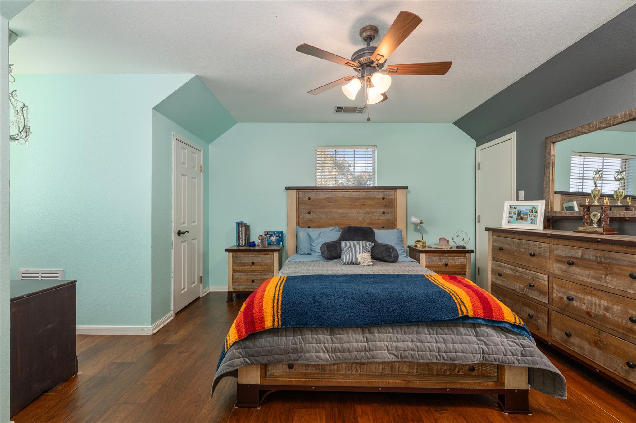 155 Gabriel Farms Dr, Hutto, TX 78634