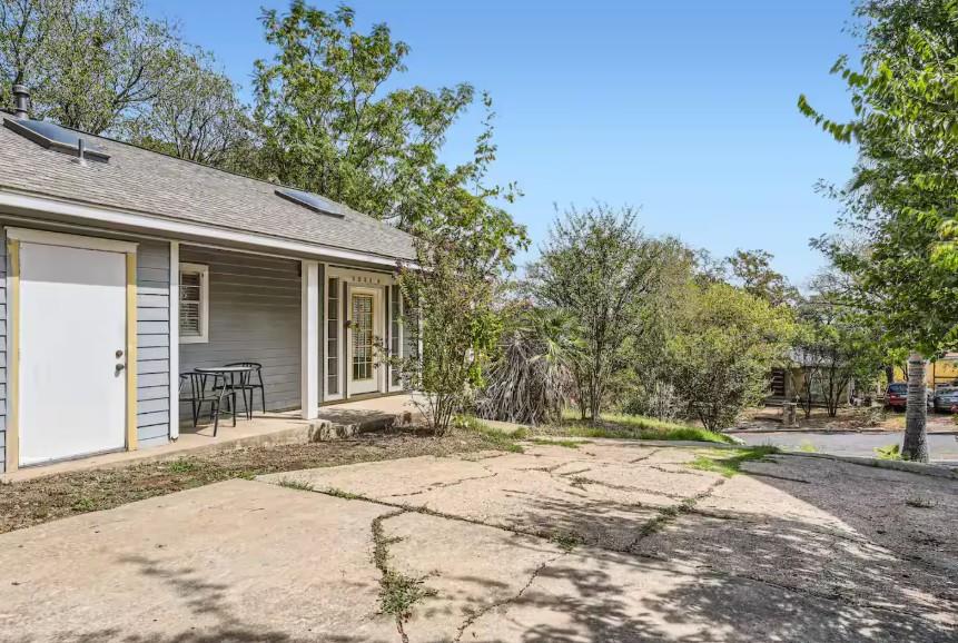 1202 Loma #A & B Dr, Austin, TX 78741