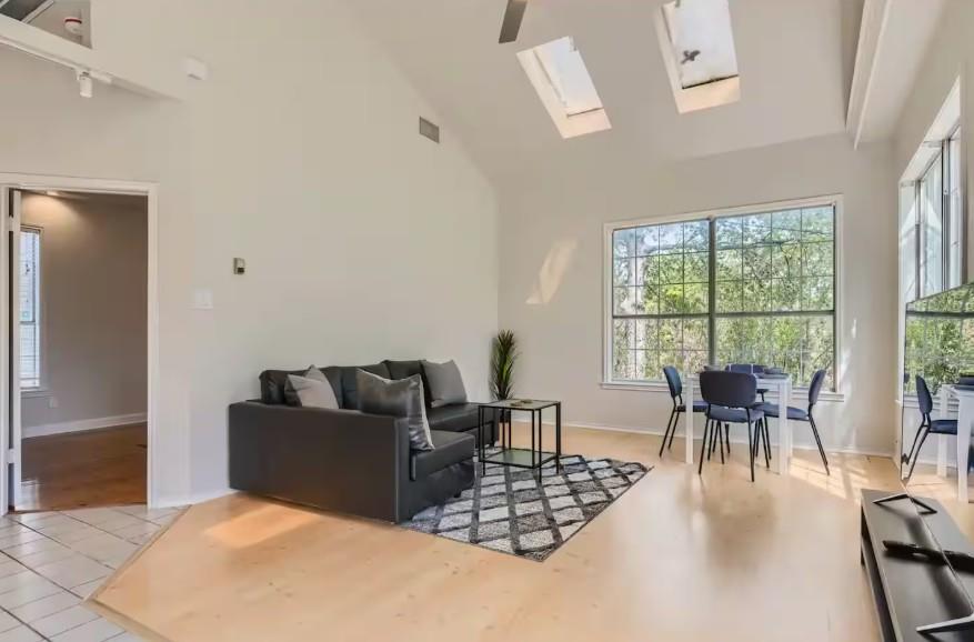 1202 Loma #A & B Dr, Austin, TX 78741