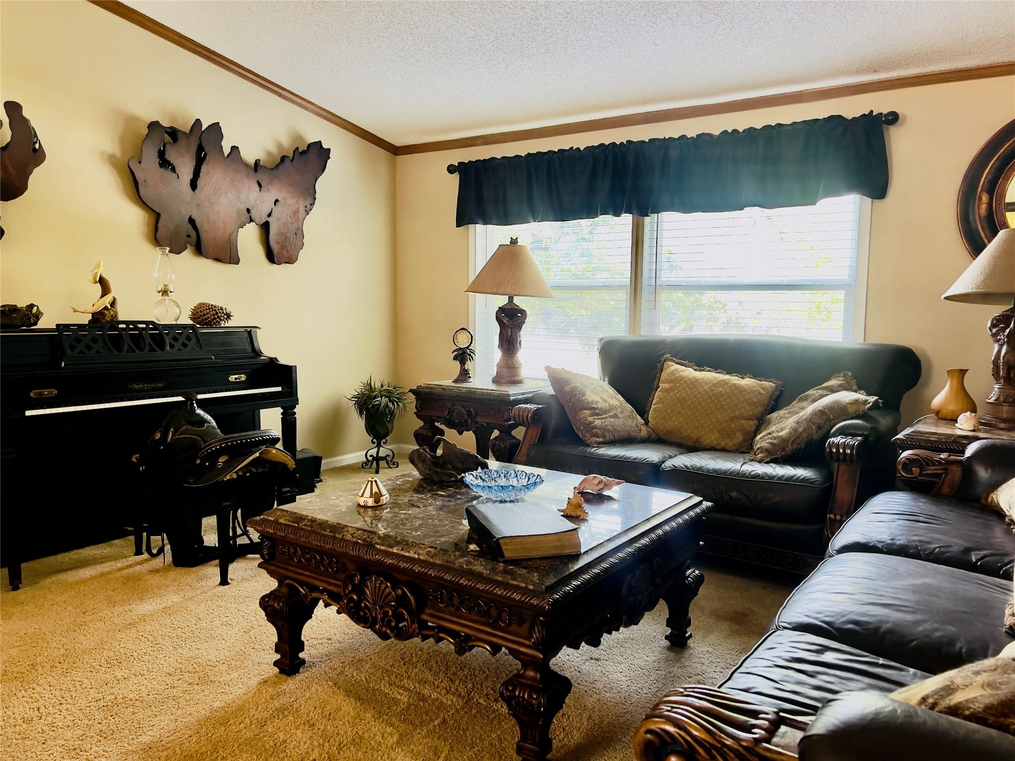 114 Lovers Ln, Kingsland, TX 78639