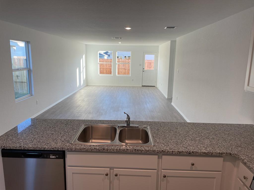 5929 Antonio Pl, Seguin, TX 78155