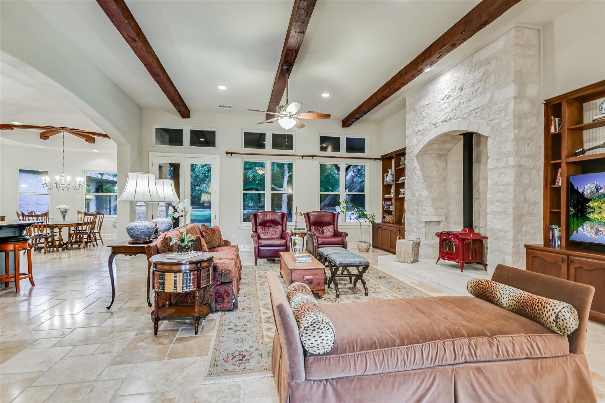 112 Gabriel Vis E, Georgetown, TX 78633