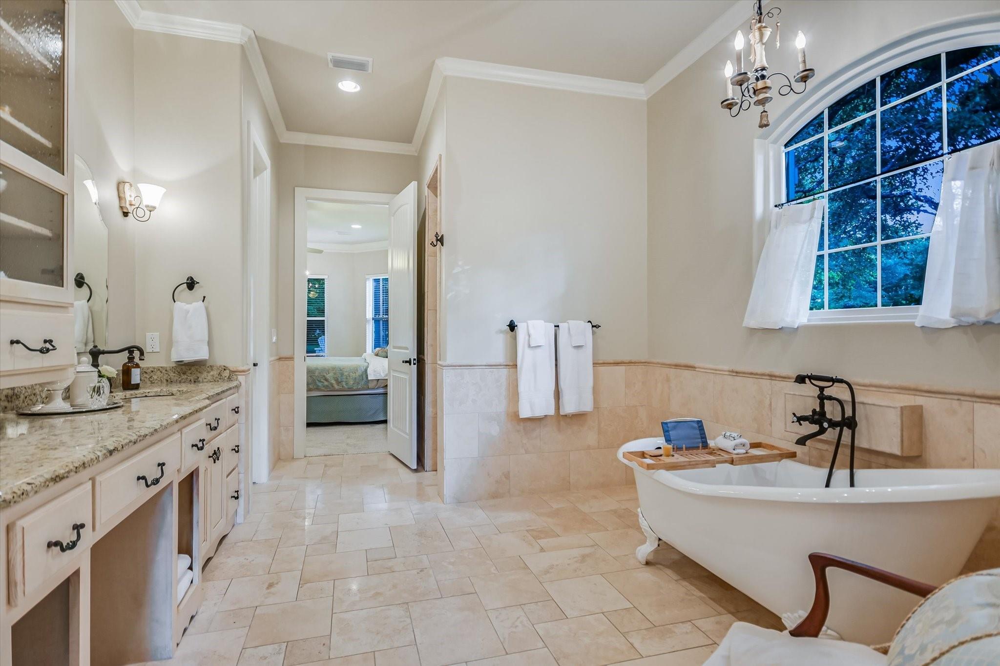 112 Gabriel Vis E, Georgetown, TX 78633