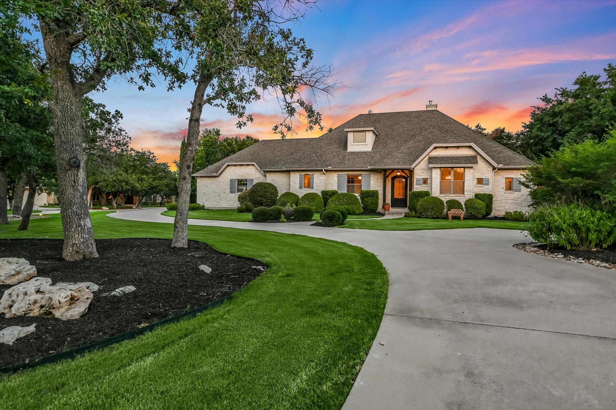 112 Gabriel Vis E, Georgetown, TX 78633