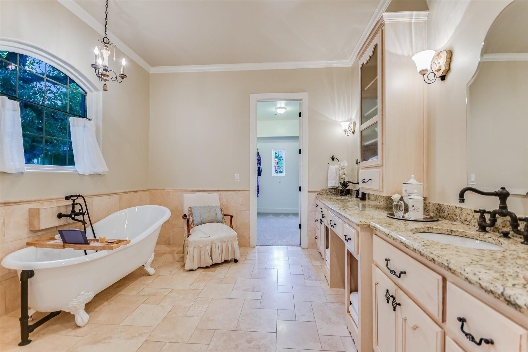 112 Gabriel Vis E, Georgetown, TX 78633