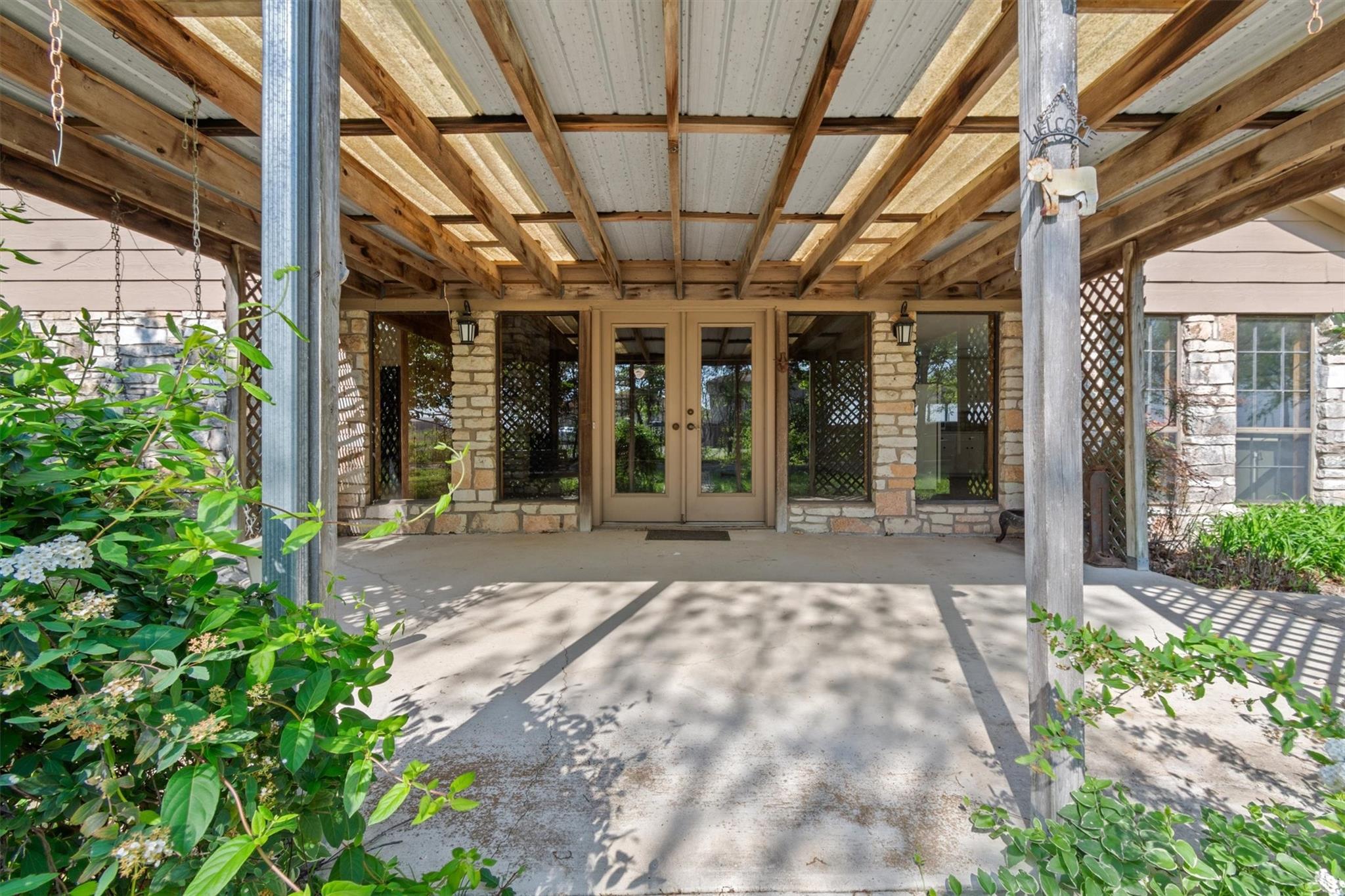 12914 Pfluger Berkman Ln, Coupland, TX 78615