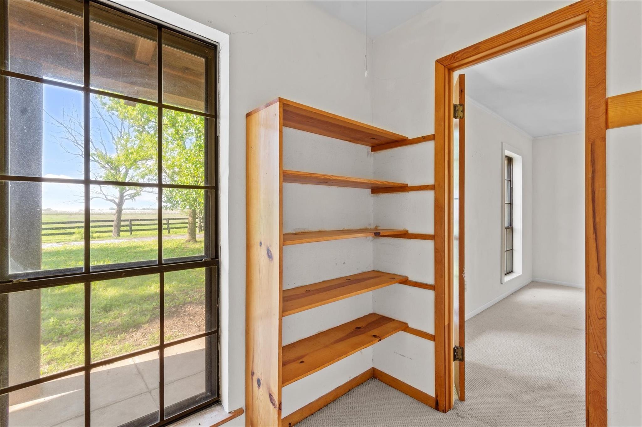 12914 Pfluger Berkman Ln, Coupland, TX 78615