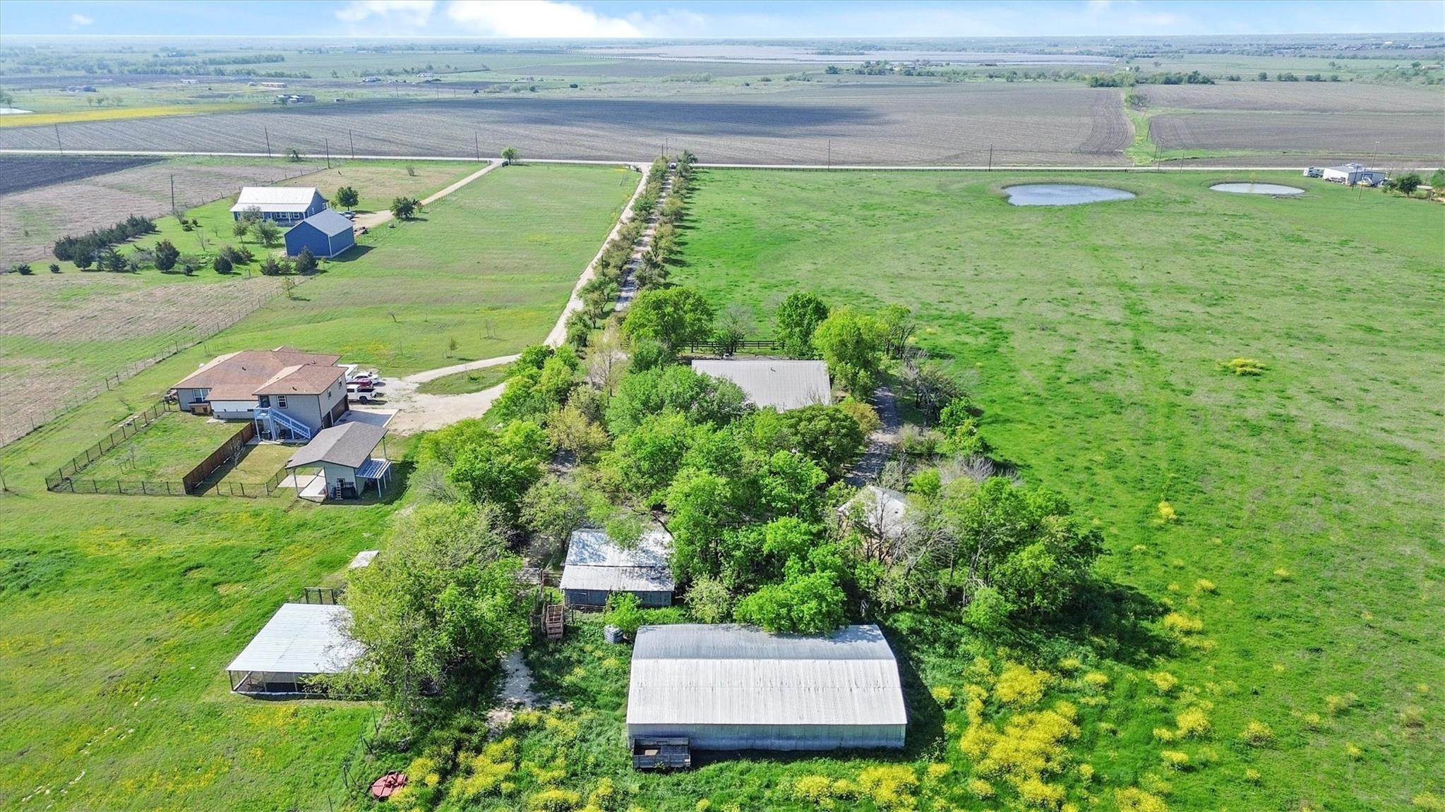 12914 Pfluger Berkman Ln, Coupland, TX 78615