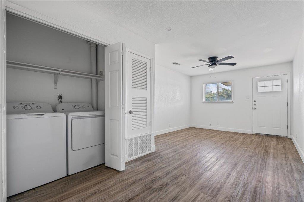 1304 Falcon Cv # B, Austin, TX 78745