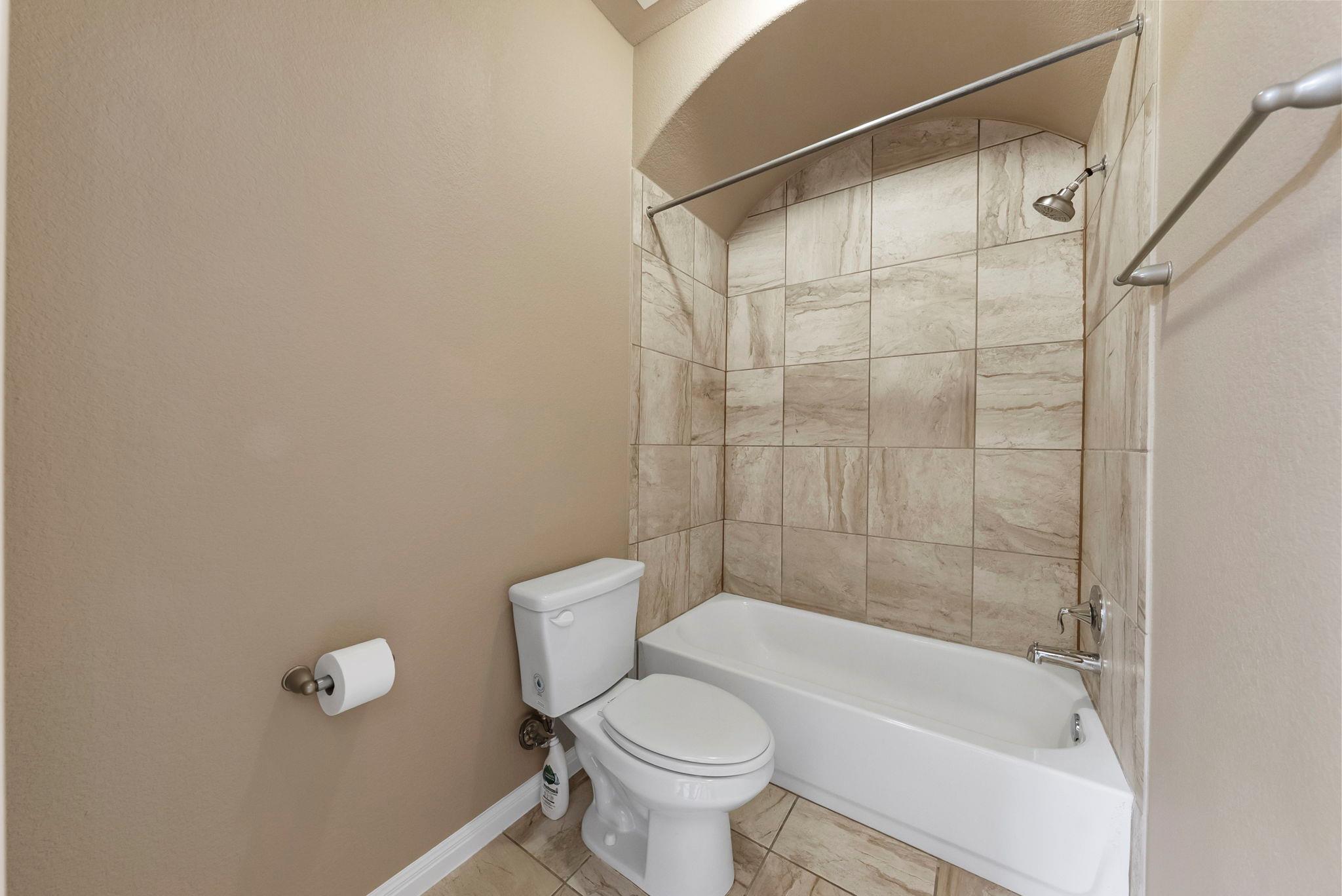 104 Estrella Ln, Bertram, TX 78605