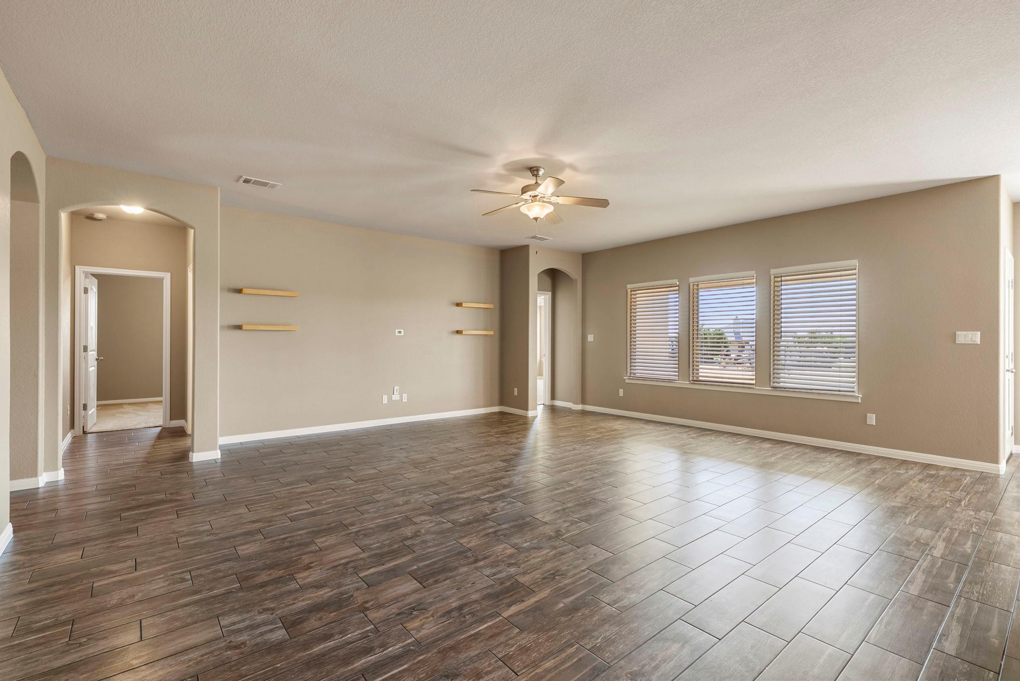 104 Estrella Ln, Bertram, TX 78605