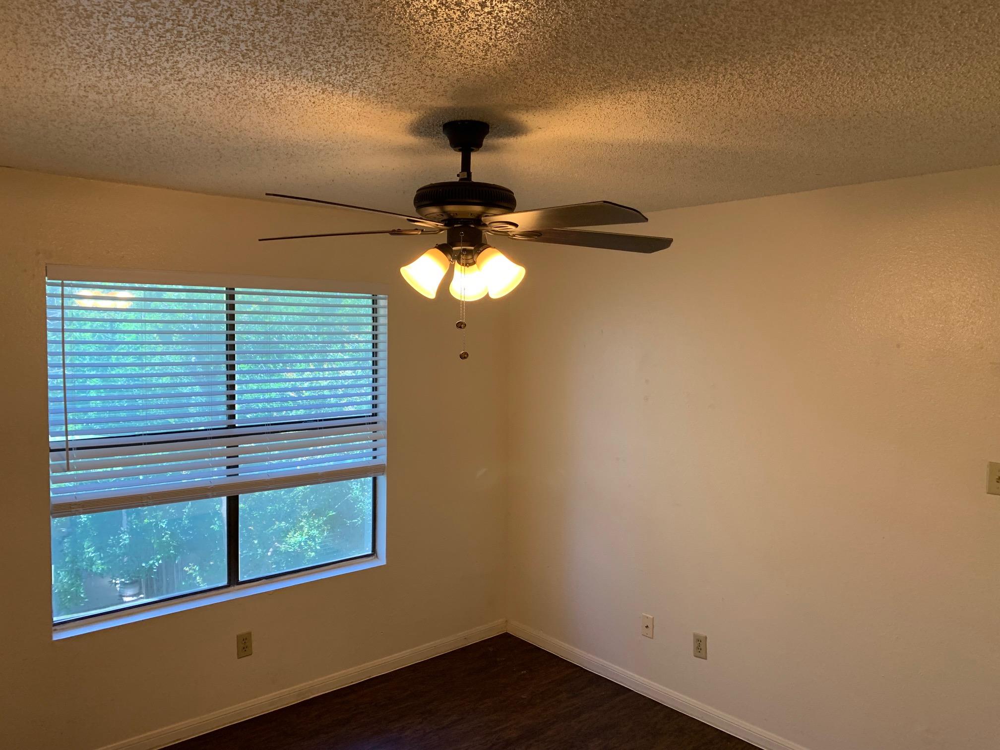 8812 Schick Rd # D, Austin, TX 78729