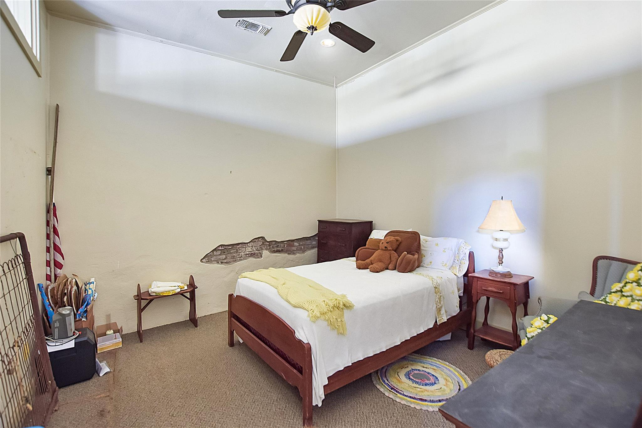 110 NE 2nd St, Smithville, TX 78957