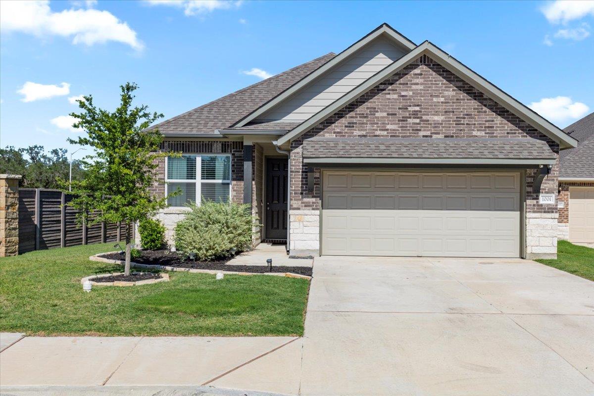 1001a Dog Iron St, Georgetown, TX 78633