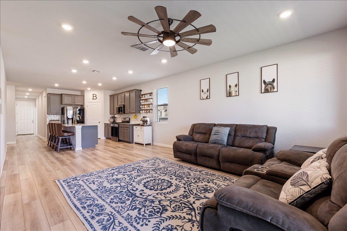 1001a Dog Iron St, Georgetown, TX 78633