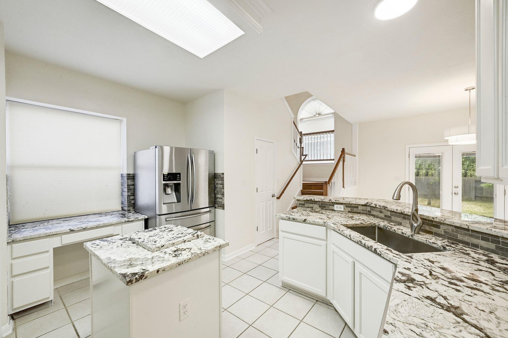 5859 LOMITA VERDE Cir, Austin, TX 78749