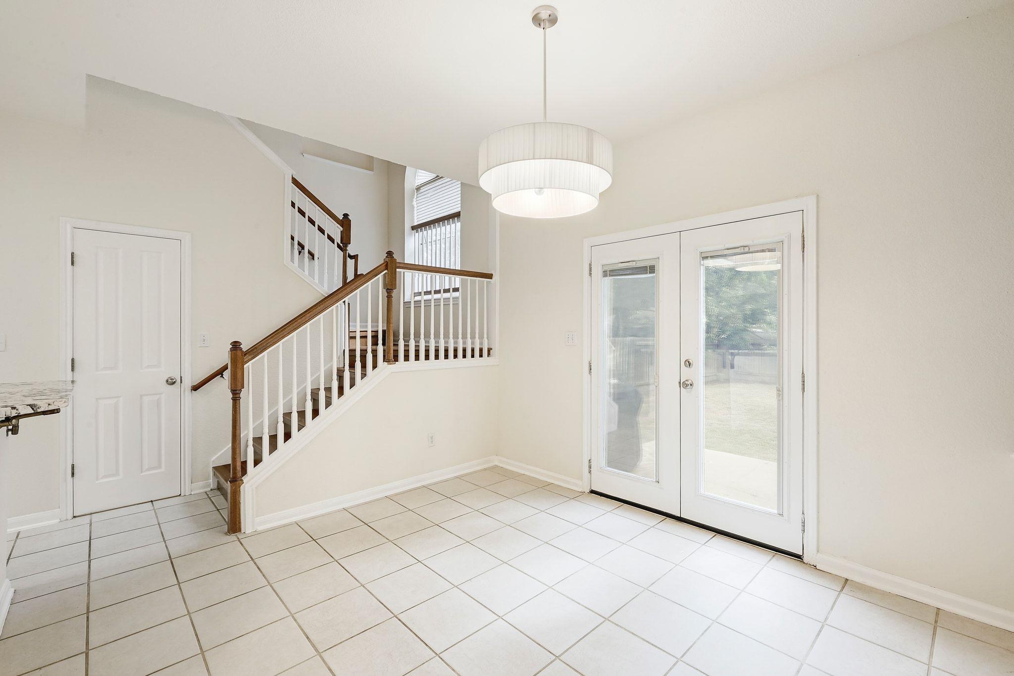 5859 LOMITA VERDE Cir, Austin, TX 78749