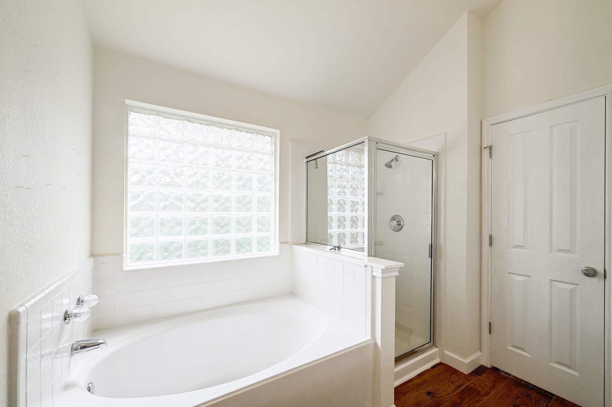 5859 LOMITA VERDE Cir, Austin, TX 78749