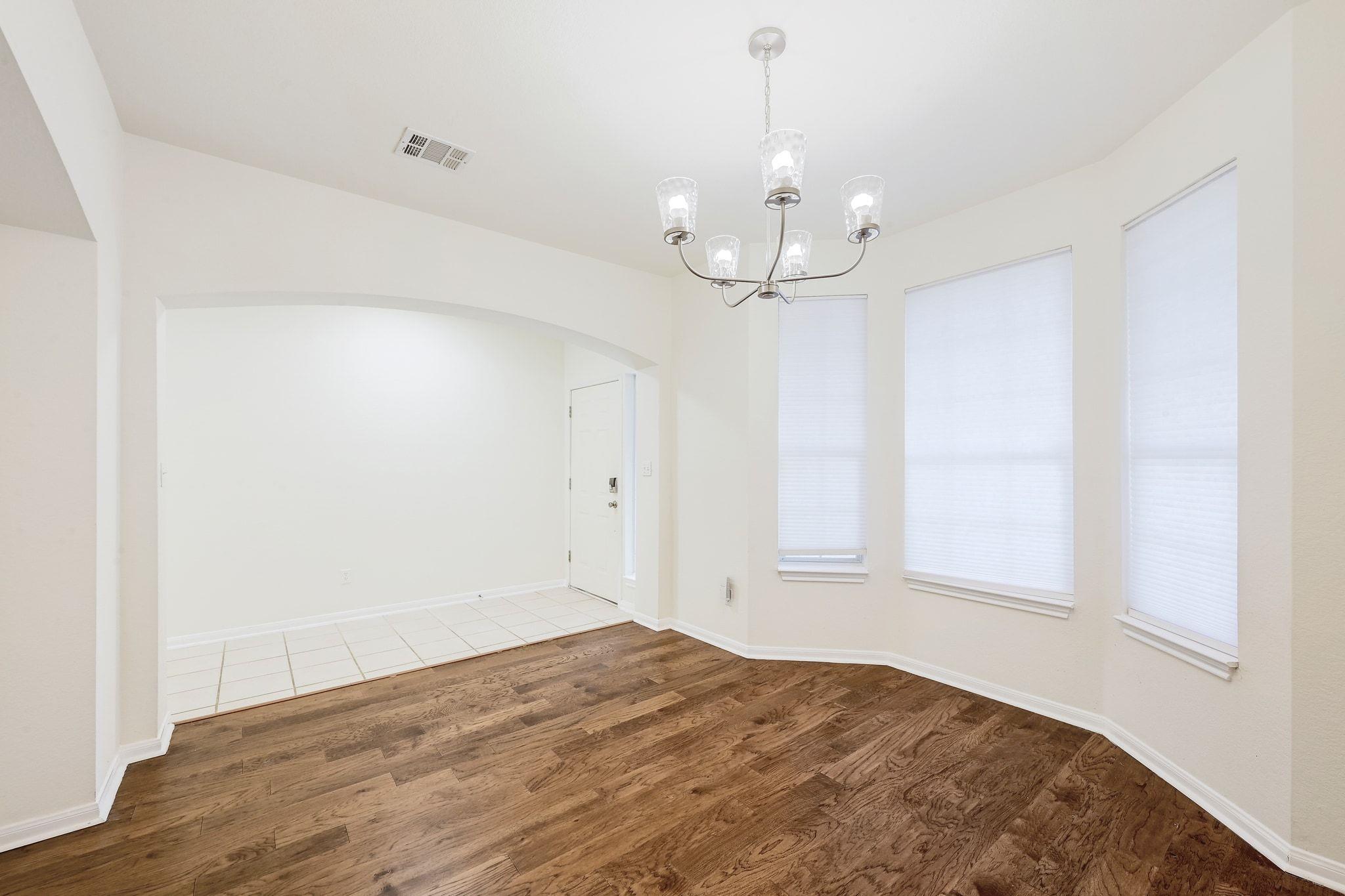 5859 LOMITA VERDE Cir, Austin, TX 78749