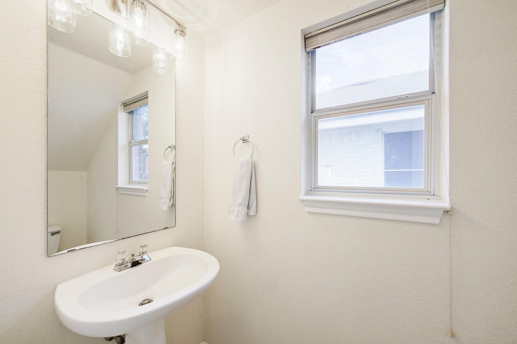 5859 LOMITA VERDE Cir, Austin, TX 78749