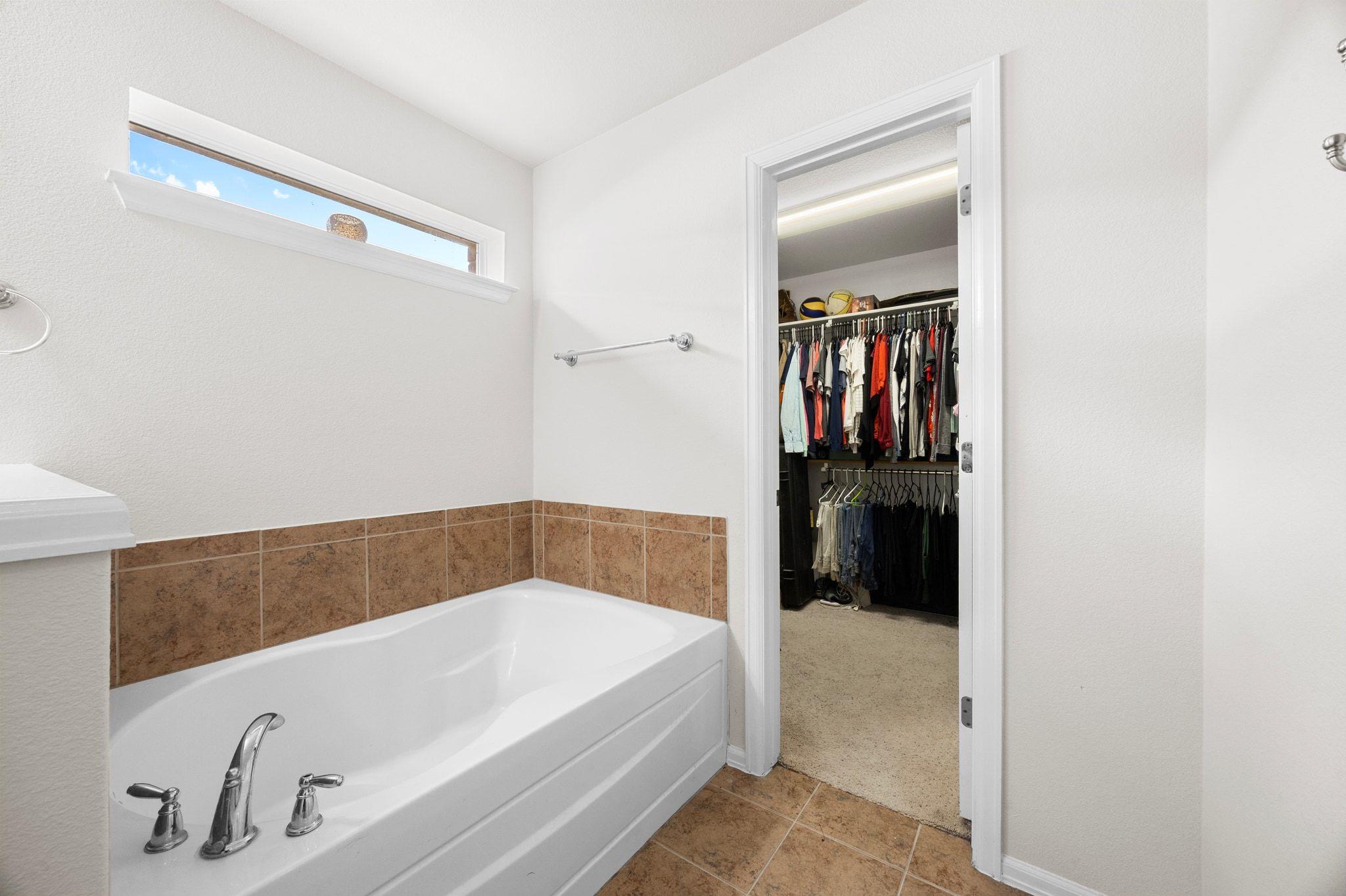 429 Moorhen Cv, Leander, TX 78641