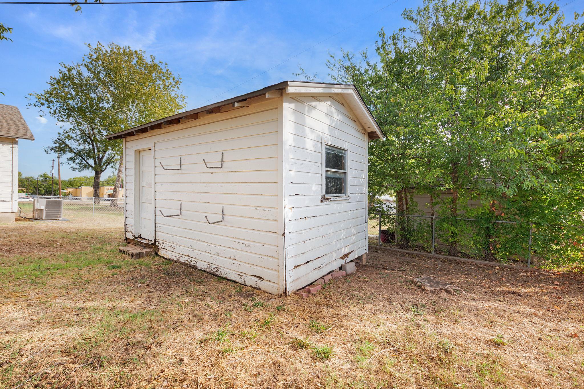 18 Del Norte St, Lampasas, TX 76550