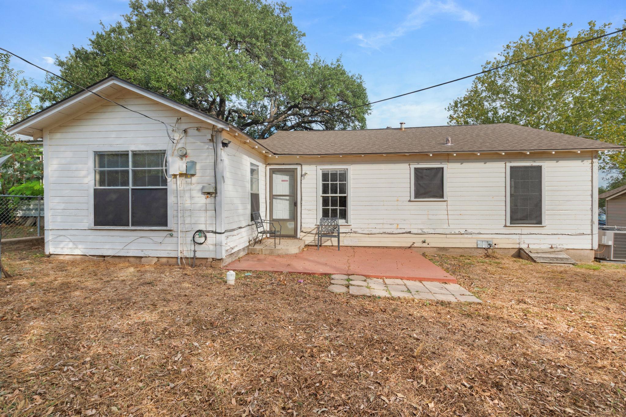 18 Del Norte St, Lampasas, TX 76550