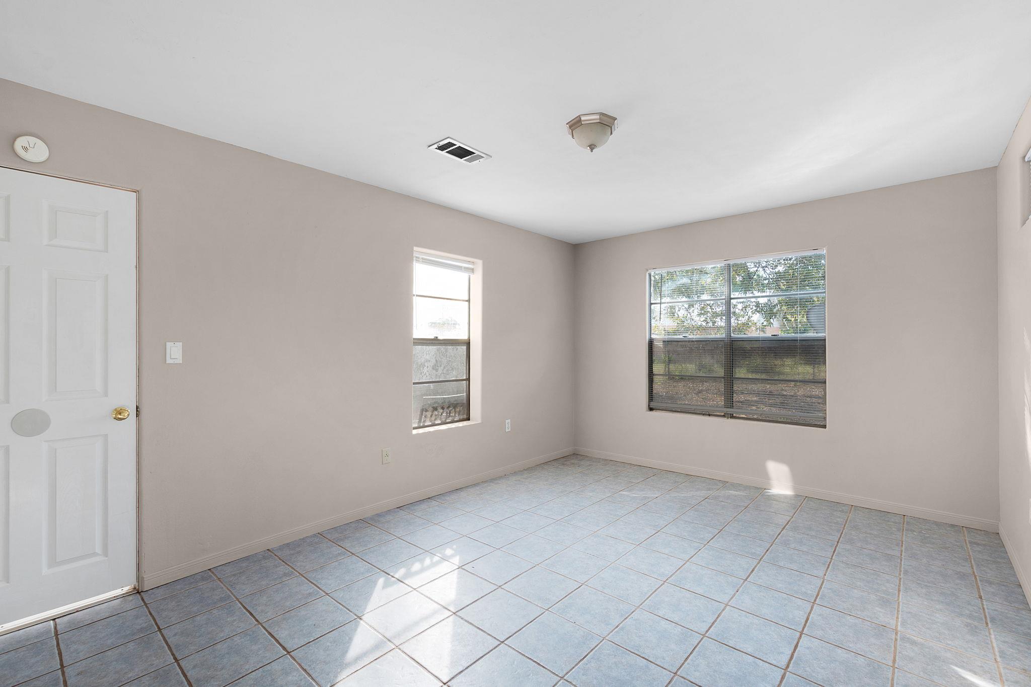 18 Del Norte St, Lampasas, TX 76550