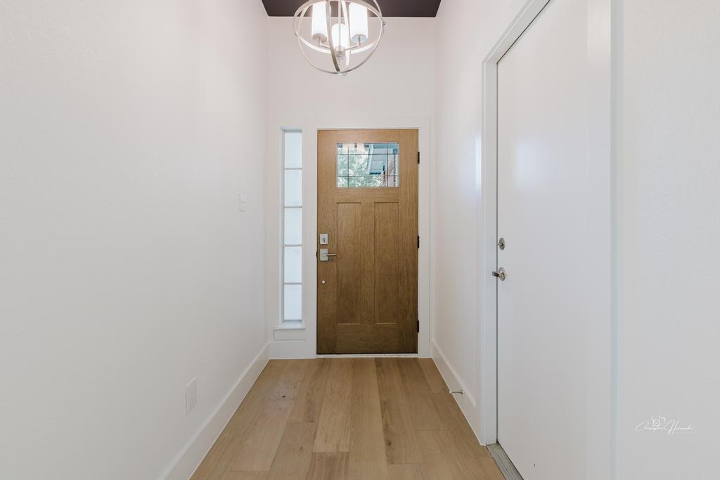 9513 LINKMEADOW Dr, Austin, TX 78748