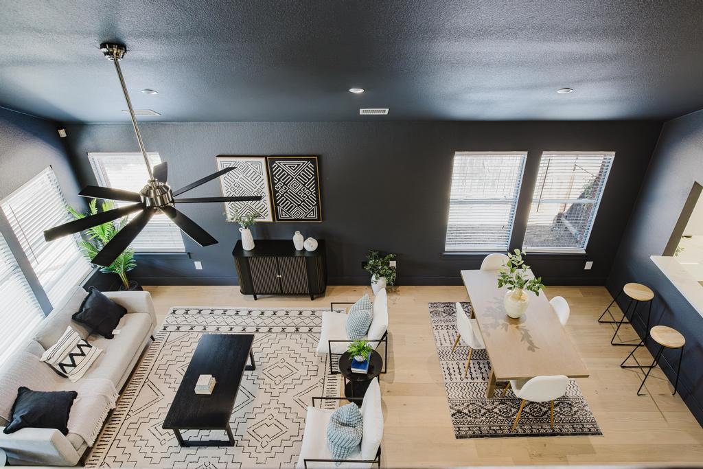 9513 LINKMEADOW Dr, Austin, TX 78748