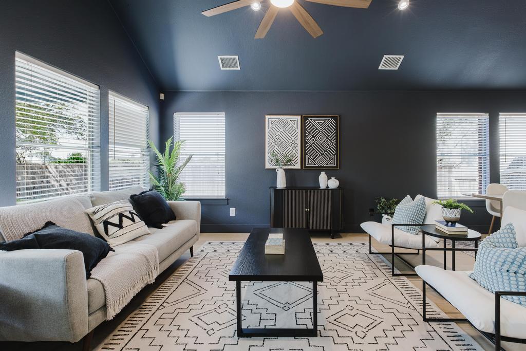 9513 LINKMEADOW Dr, Austin, TX 78748