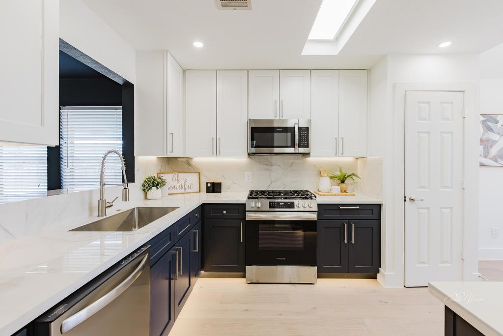 9513 LINKMEADOW Dr, Austin, TX 78748