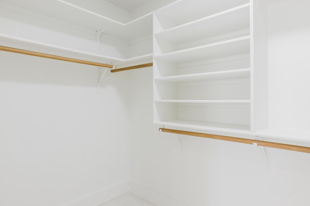 9513 LINKMEADOW Dr, Austin, TX 78748