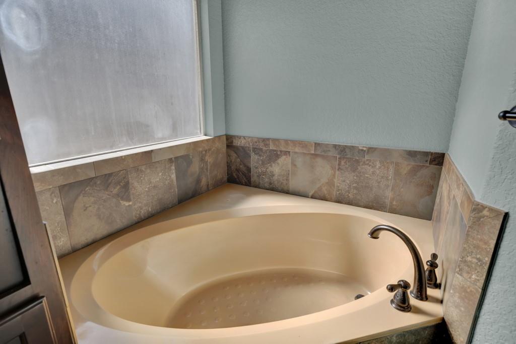 546 Melissa Ln, New Braunfels, TX 78130