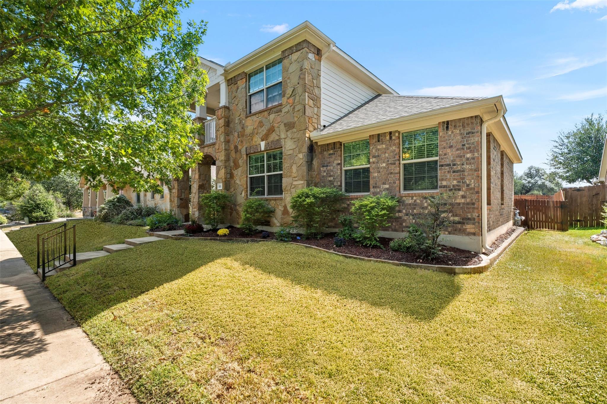 111 Sycamore St, Georgetown, TX 78633