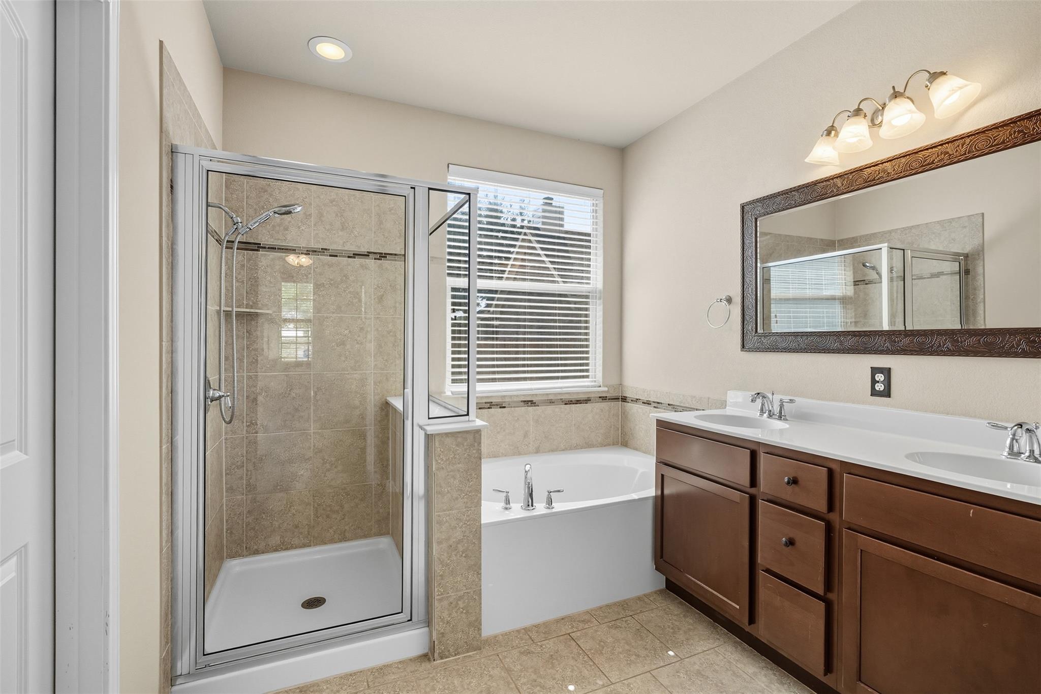 111 Sycamore St, Georgetown, TX 78633