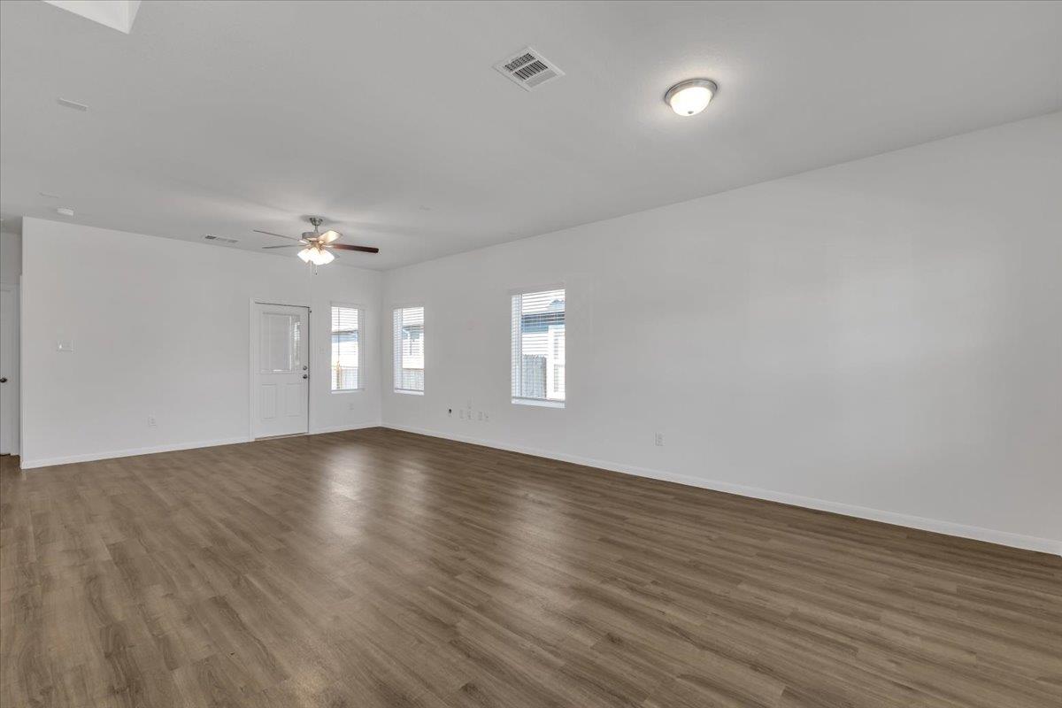 202 Tokalaun Dr, Hutto, TX 78634